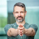 Yogaleicht Sven Schmieder 927 scaled.jpg